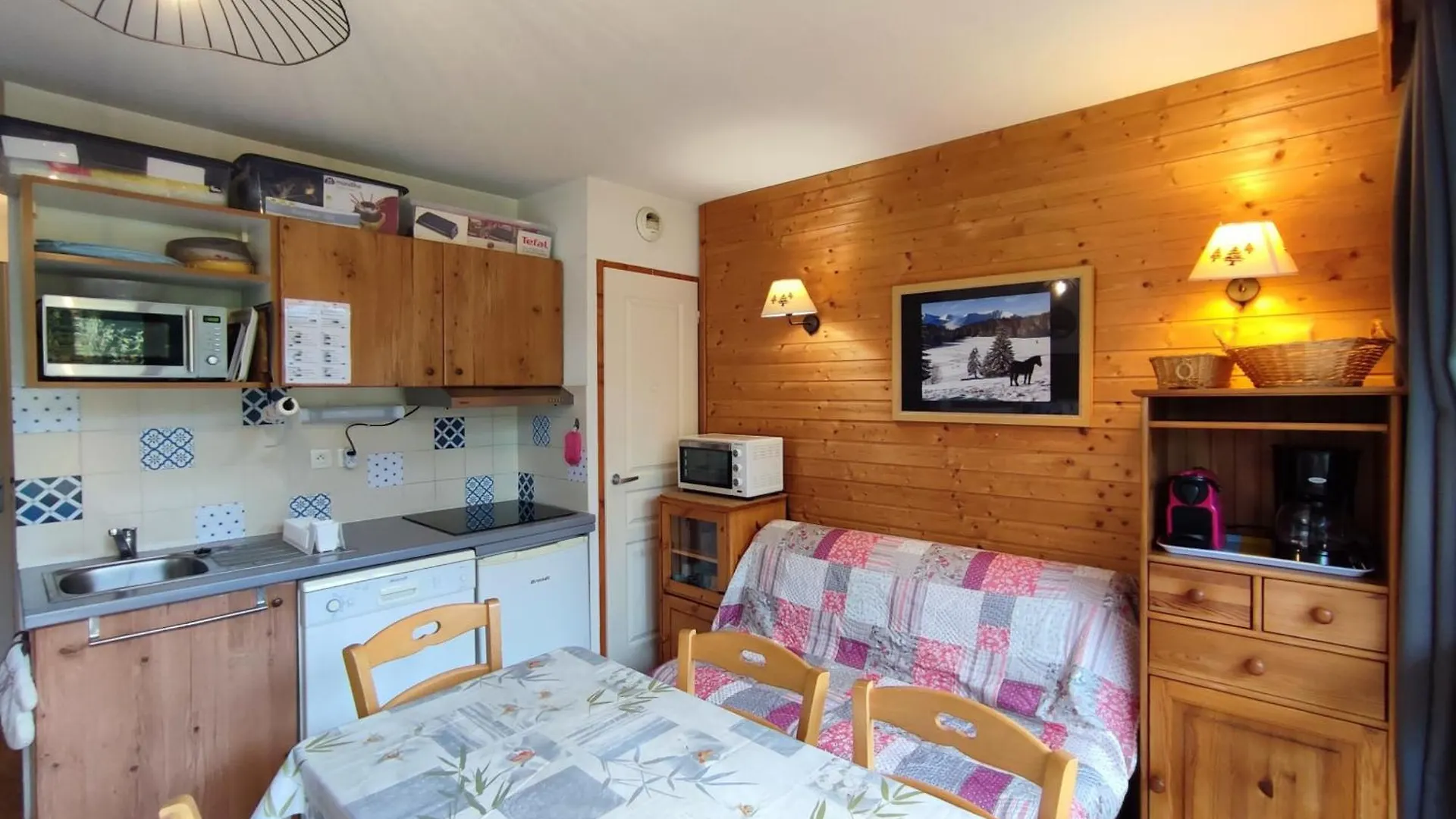 V Du Bachat Joubarbe 1 6 Pers Chamrousse Francie